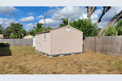 432 Crosby Court, Sarasota, FL 34237 - Photo 5