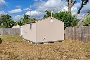 432 Crosby Ct, Sarasota, FL 34237 - Photo 5