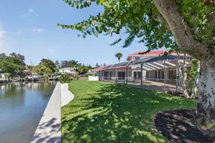 910 Siesta Key Pl, Sarasota, FL 34242 - Photo 45