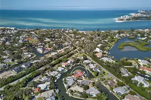 910 Siesta Key Pl, Sarasota, FL 34242 - Photo 1