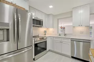 618 Buttonwood Dr, Longboat Key, FL 34228 - Photo 11