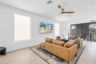 2305 Temple St, Sarasota, FL 34239 - Photo 39