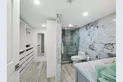 3320 Gulf Of Mexico Dr Drive #208C, Longboat Key, FL 34228 - Photo 29