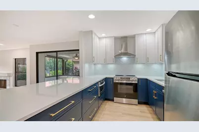 5027 Kestral Park #64, Sarasota, FL 34231 - Photo 7