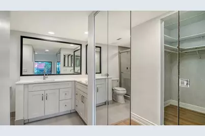 5027 Kestral Park #64, Sarasota, FL 34231 - Photo 17