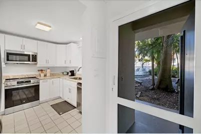 500 S Washington Drive #3A, Sarasota, FL 34236 - Photo 3