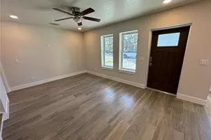 1510 Gilbert Ave, Sarasota, FL 34239 - Photo 7