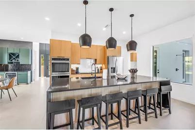 2305 Temple Street, Sarasota, FL 34239 - Photo 17