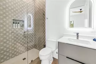 2305 Temple St, Sarasota, FL 34239 - Photo 33