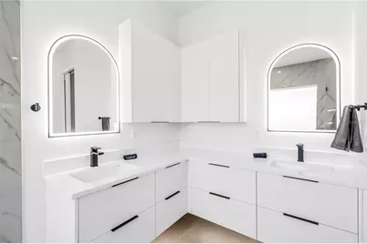 2305 Temple Street, Sarasota, FL 34239 - Photo 27