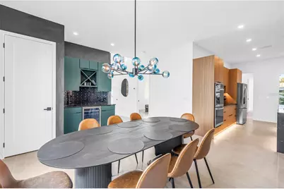 2305 Temple Street, Sarasota, FL 34239 - Photo 9