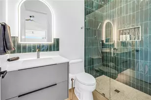 2305 Temple St, Sarasota, FL 34239 - Photo 45