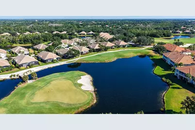 7038 Woodmore Terrace, Lakewood Ranch, FL 34202 - Photo 5