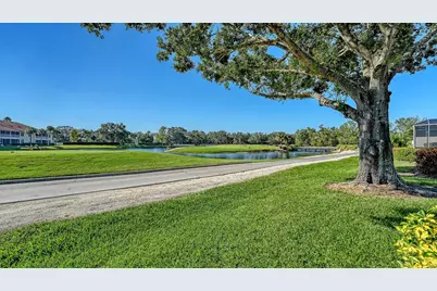 7038 Woodmore Terrace, Lakewood Ranch, FL 34202 - Photo 39