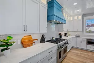 135 Avenida Veneccia, Sarasota, FL 34242 - Photo 9