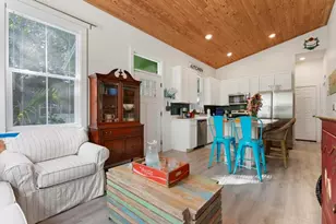 559 18th St E, Bradenton, FL 34208 - Photo 7