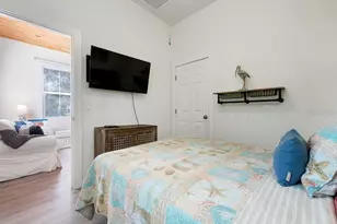 559 18th St E, Bradenton, FL 34208 - Photo 15