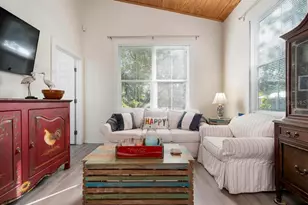 559 18th St E, Bradenton, FL 34208 - Photo 5