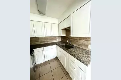 2695 Fruitville Road, Sarasota, FL 34237 - Photo 3