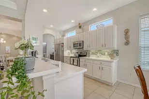 4220 Miriana Way, Sarasota, FL 34233 - Photo 9