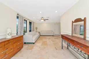 4656 Alexander Pope Ln, Sarasota, FL 34241 - Photo 5