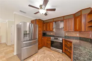 4656 Alexander Pope Ln, Sarasota, FL 34241 - Photo 13