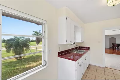 6240 Uplands Boulevard, Sarasota, FL 34243 - Photo 29