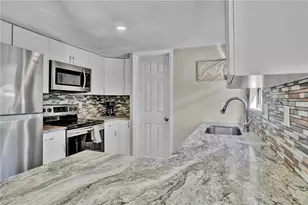 4021 Olive Ave, Sarasota, FL 34231 - Photo 17