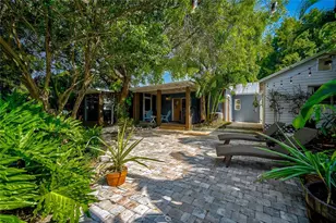 426 Eagles Nest Ln, Sarasota, FL 34243 - Photo 39