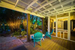 426 Eagles Nest Ln, Sarasota, FL 34243 - Photo 5