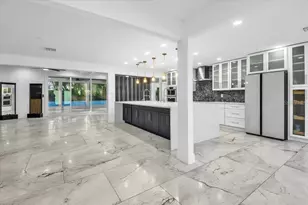 5624 Cape Leyte Dr, Sarasota, FL 34242 - Photo 17