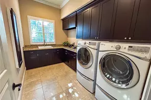 8376 Catamaran Cir, Lakewood Ranch, FL 34202 - Photo 33