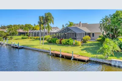 4704 Coral Lake Drive, Bradenton, FL 34210 - Photo 3