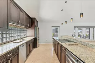 4704 Coral Lake Dr, Bradenton, FL 34210 - Photo 17