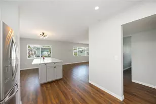 85 Strathmore Blvd, Sarasota, FL 34233 - Photo 9