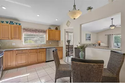 4640 Sanibel Way, Bradenton, FL 34203 - Photo 9