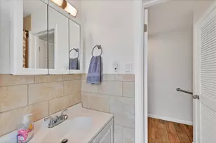 2832 Novus St, Sarasota, FL 34237 - Photo 19