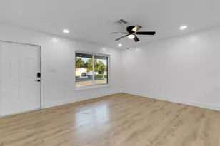 5356 Castleman Dr, Sarasota, FL 34232 - Photo 7