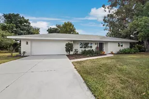 3142 Rose St, Sarasota, FL 34239 - Photo 3