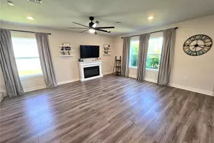 8985 Royal River Cir, Parrish, FL 34219 - Photo 7