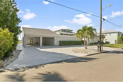 1905 4th Street W, Palmetto, FL 34221 - Photo 3