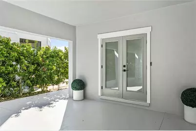 1905 4th Street W, Palmetto, FL 34221 - Photo 5