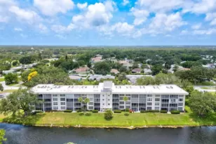 7461 W Country Club Dr N, Sarasota, FL 34243 - Photo 49