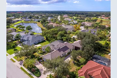 10528 Cheval Place, Lakewood Ranch, FL 34202 - Photo 5