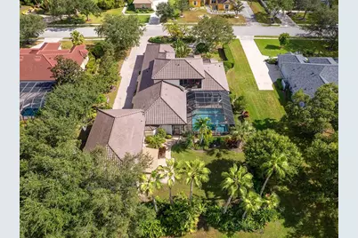 10528 Cheval Place, Lakewood Ranch, FL 34202 - Photo 9