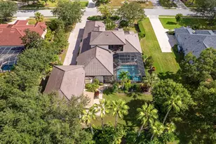 10528 Cheval Pl, Lakewood Ranch, FL 34202 - Photo 9