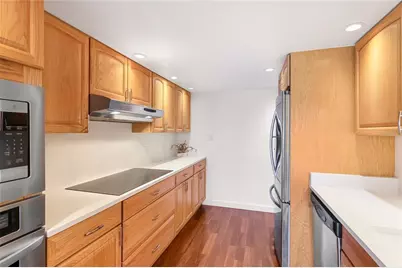 435 S Gulfstream Avenue #1004, Sarasota, FL 34236 - Photo 13
