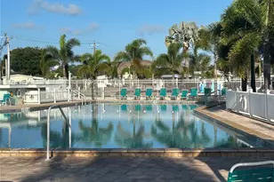 4775 Tri Par Dr, Sarasota, FL 34234 - Photo 37