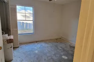 7810 Geneva Ln, Sarasota, FL 34243 - Photo 11