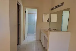 7810 Geneva Ln, Sarasota, FL 34243 - Photo 7